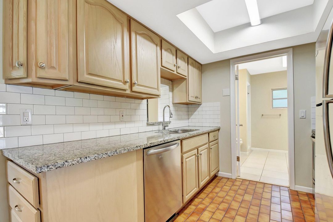 Active With Contract: $449,900 (3 beds, 2 baths, 1461 Square Feet)