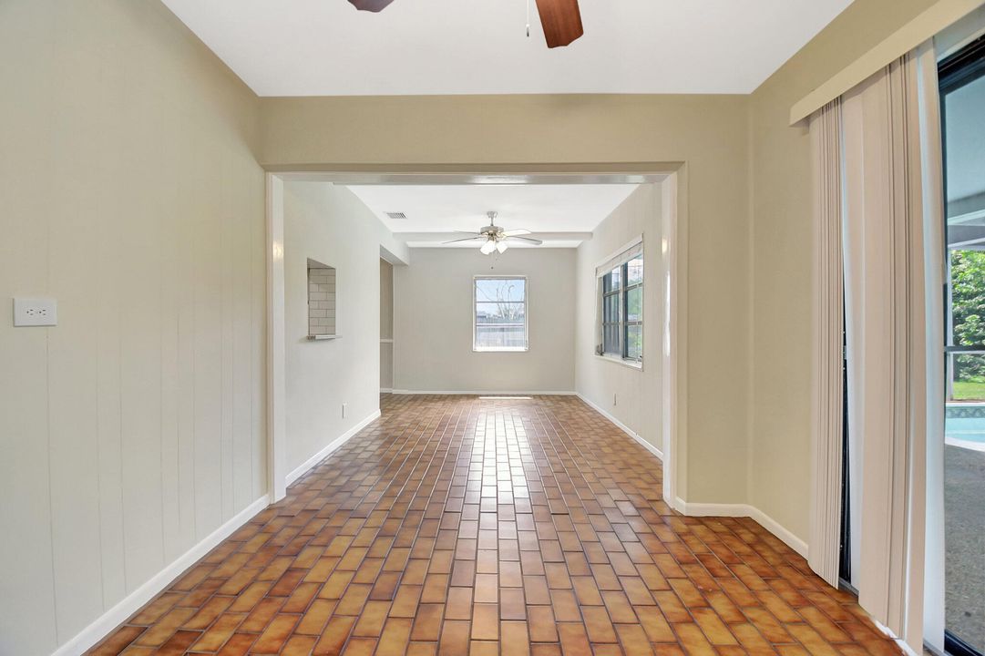 Active With Contract: $449,900 (3 beds, 2 baths, 1461 Square Feet)