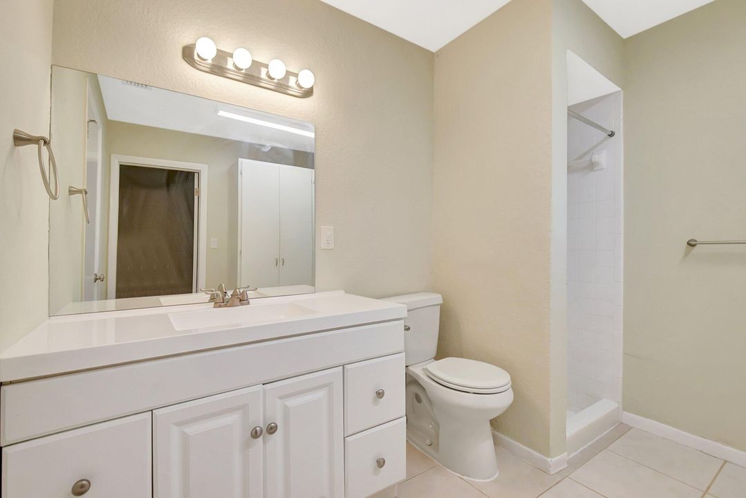 Active With Contract: $449,900 (3 beds, 2 baths, 1461 Square Feet)