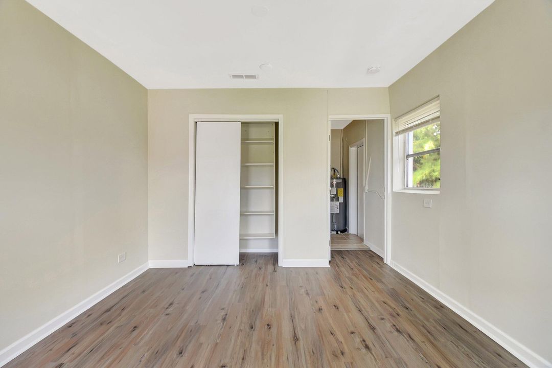 Active With Contract: $449,900 (3 beds, 2 baths, 1461 Square Feet)