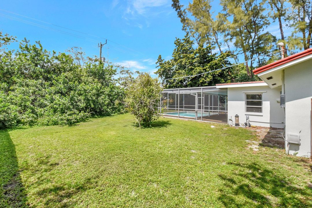 Active With Contract: $449,900 (3 beds, 2 baths, 1461 Square Feet)