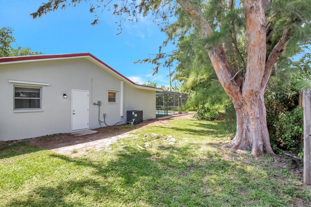 Active With Contract: $449,900 (3 beds, 2 baths, 1461 Square Feet)