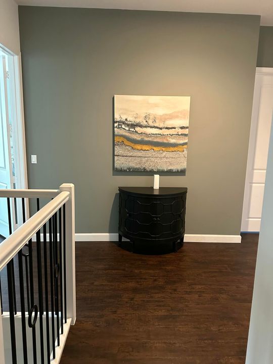 合同活跃: $799,000 (4 贝兹, 3 浴室, 2544 平方英尺)