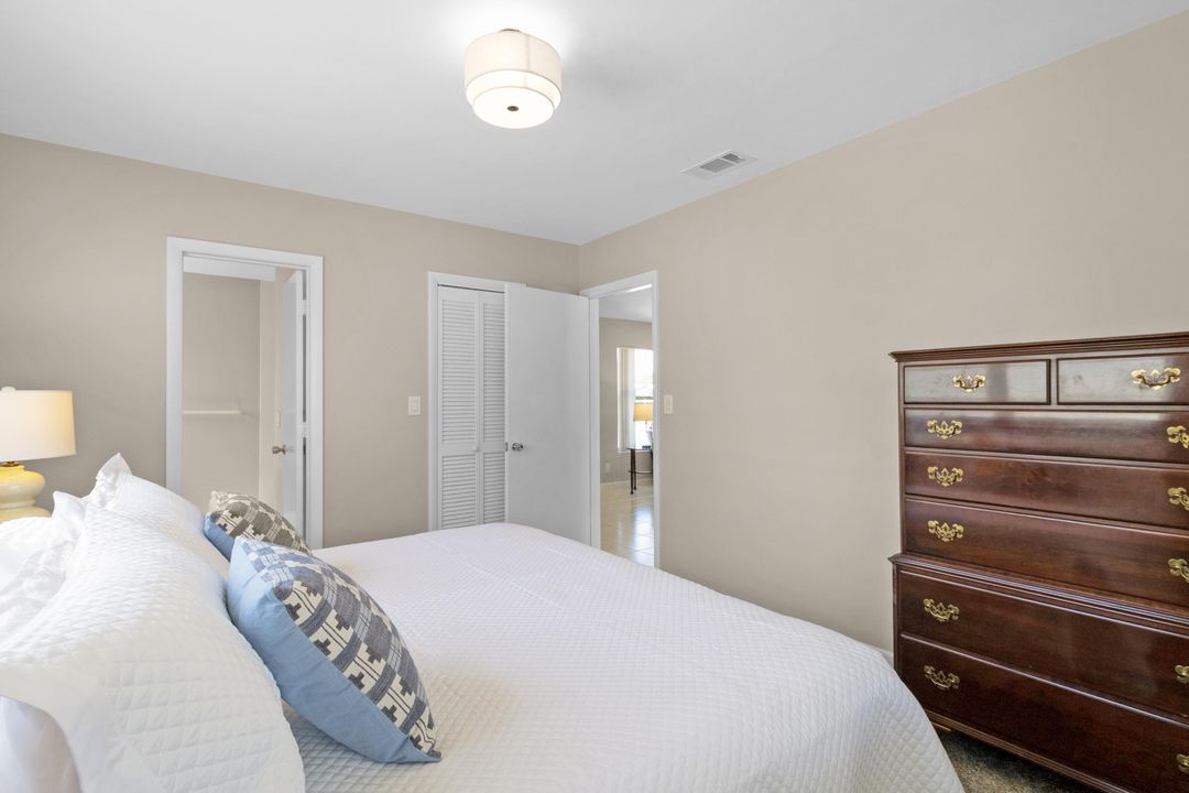 合同活跃: $809,000 (4 贝兹, 3 浴室, 1854 平方英尺)