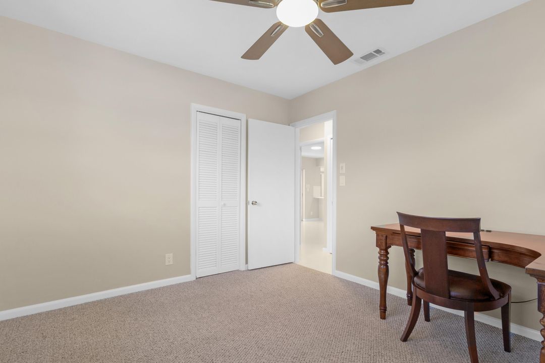 合同活跃: $809,000 (4 贝兹, 3 浴室, 1854 平方英尺)