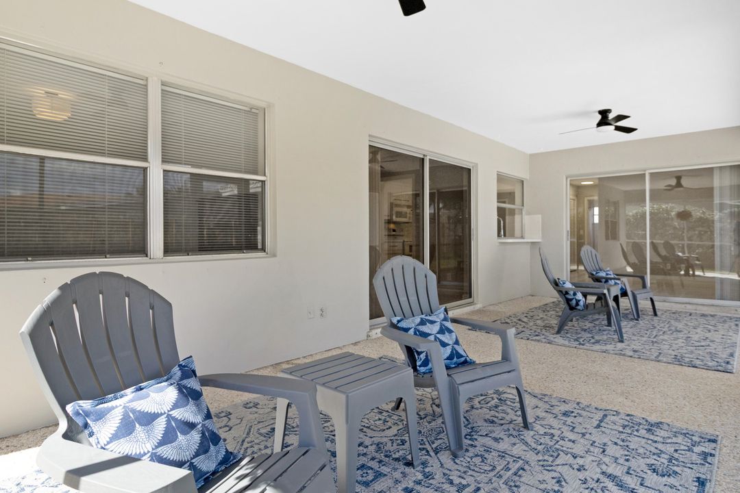 合同活跃: $809,000 (4 贝兹, 3 浴室, 1854 平方英尺)