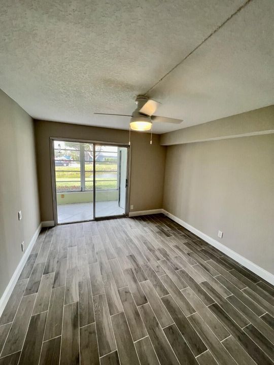 For Rent: $1,595 (2 beds, 2 baths, 880 Square Feet)