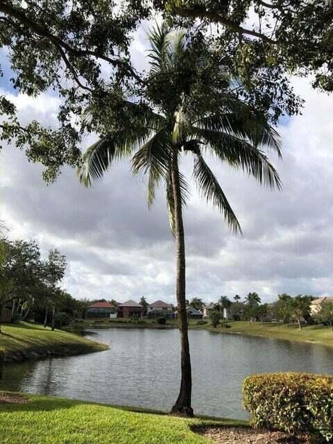 合同活跃: $3,500 (3 贝兹, 2 浴室, 1872 平方英尺)