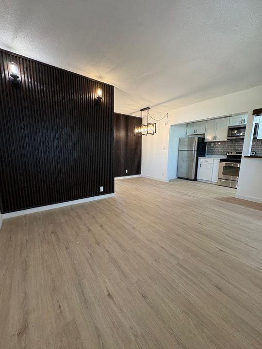 Recently Rented: $1,650 (2 beds, 1 baths, 635 Square Feet)