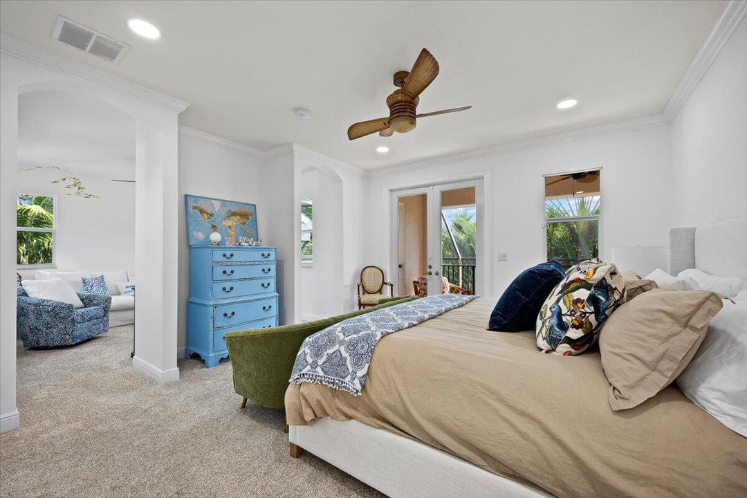 合同活跃: $1,450,000 (3 贝兹, 2 浴室, 2475 平方英尺)