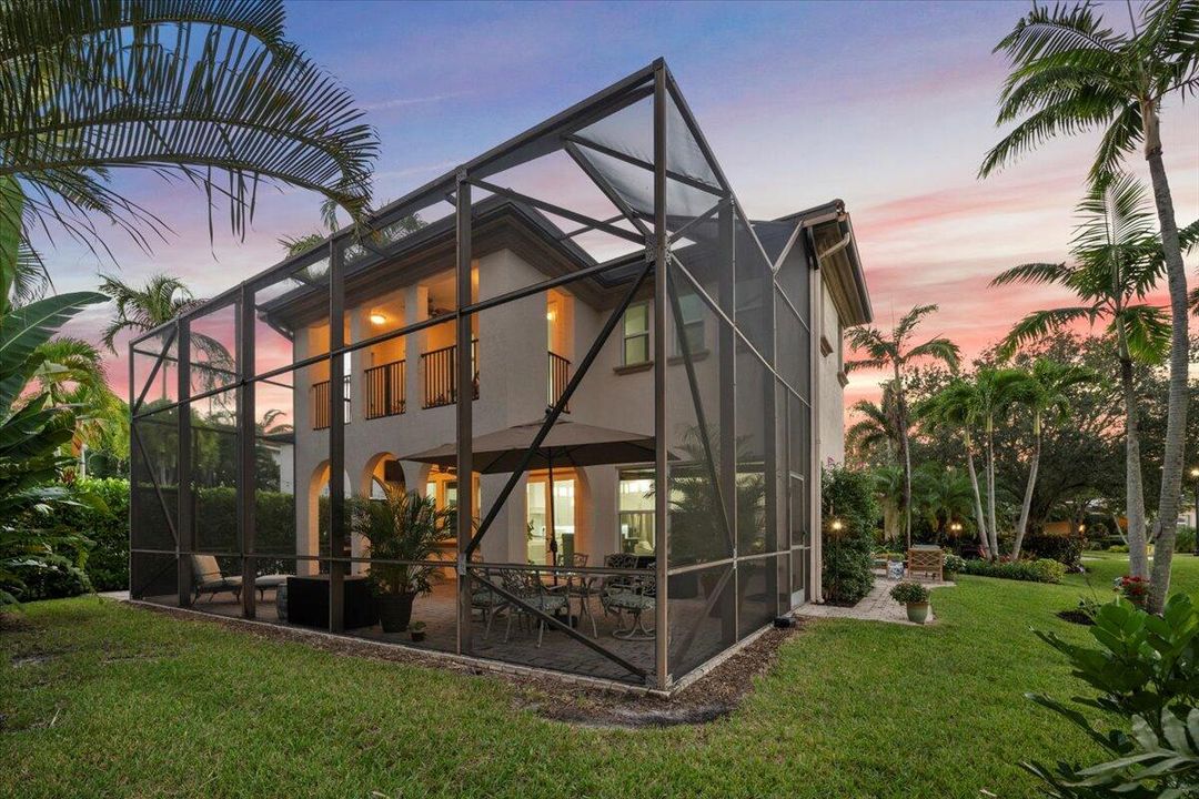 合同活跃: $1,450,000 (3 贝兹, 2 浴室, 2475 平方英尺)