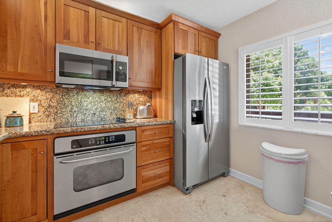 For Rent: $7,300 (2 beds, 2 baths, 1385 Square Feet)