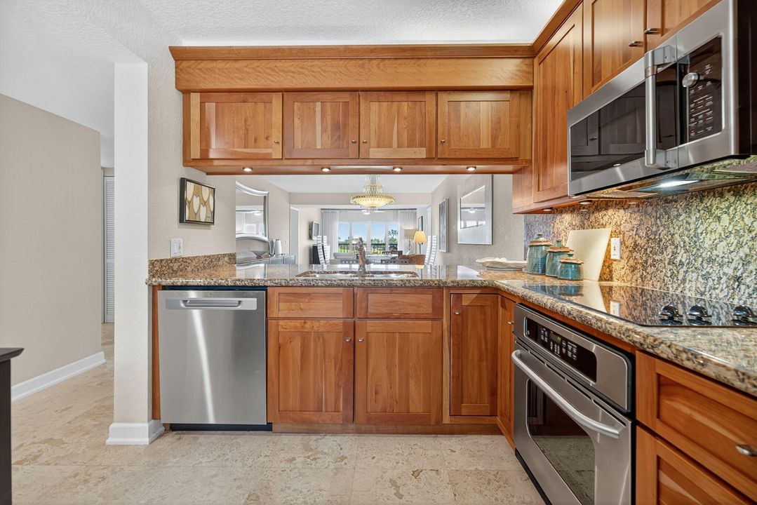 For Rent: $7,300 (2 beds, 2 baths, 1385 Square Feet)