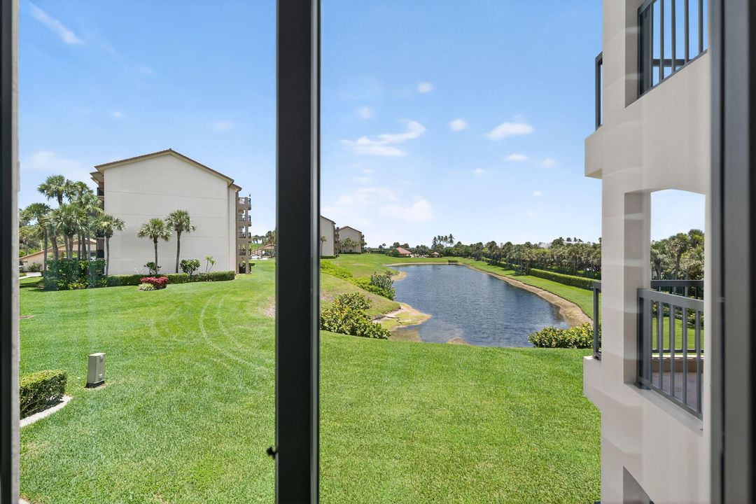 For Rent: $7,300 (2 beds, 2 baths, 1385 Square Feet)