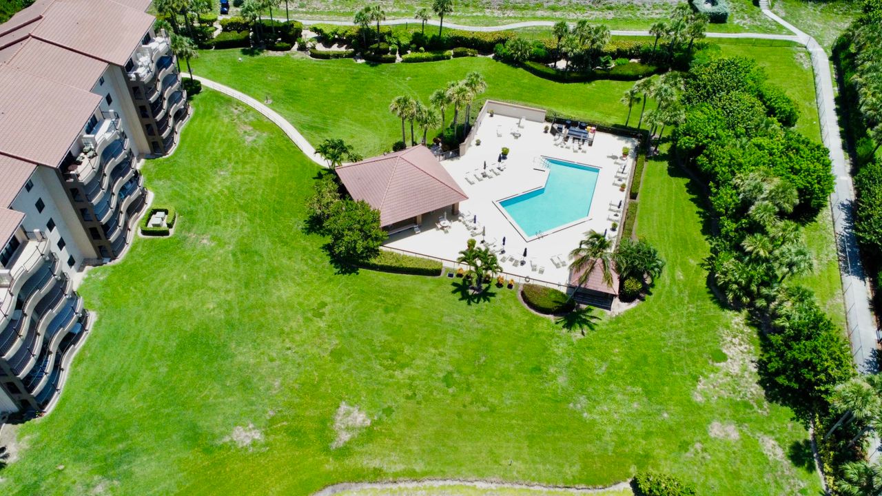 For Rent: $7,300 (2 beds, 2 baths, 1385 Square Feet)