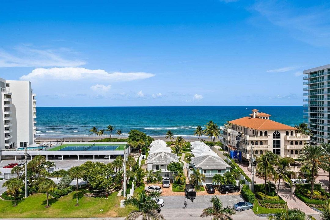 For Sale: $1,750,000 (3 beds, 2 baths, 1830 Square Feet)