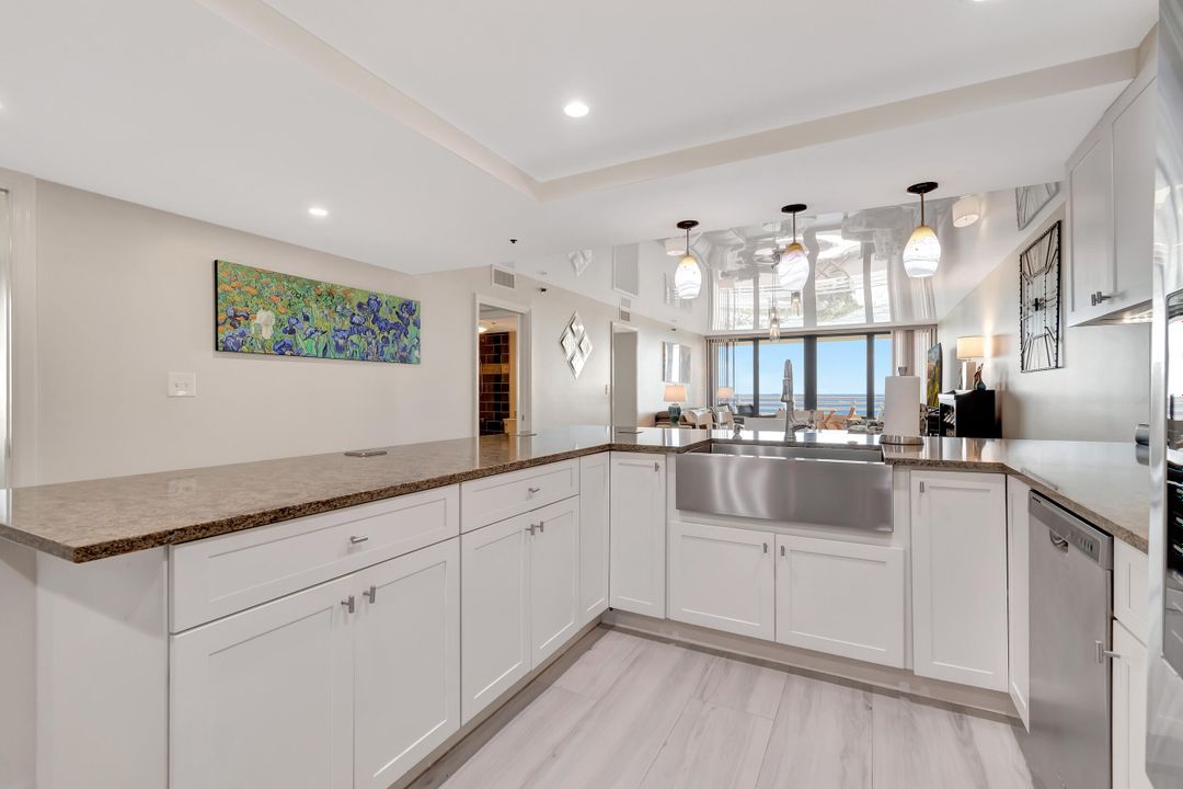 For Sale: $1,750,000 (3 beds, 2 baths, 1830 Square Feet)