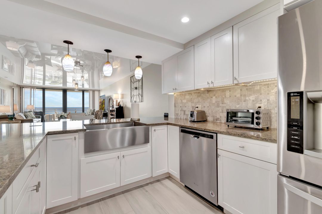 For Sale: $1,750,000 (3 beds, 2 baths, 1830 Square Feet)