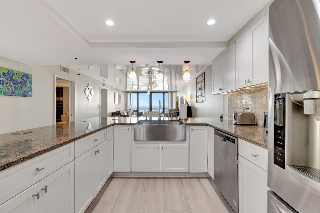 For Sale: $1,750,000 (3 beds, 2 baths, 1830 Square Feet)