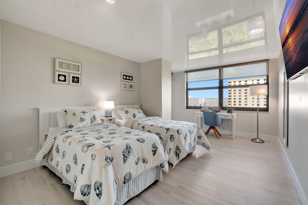 For Sale: $1,750,000 (3 beds, 2 baths, 1830 Square Feet)