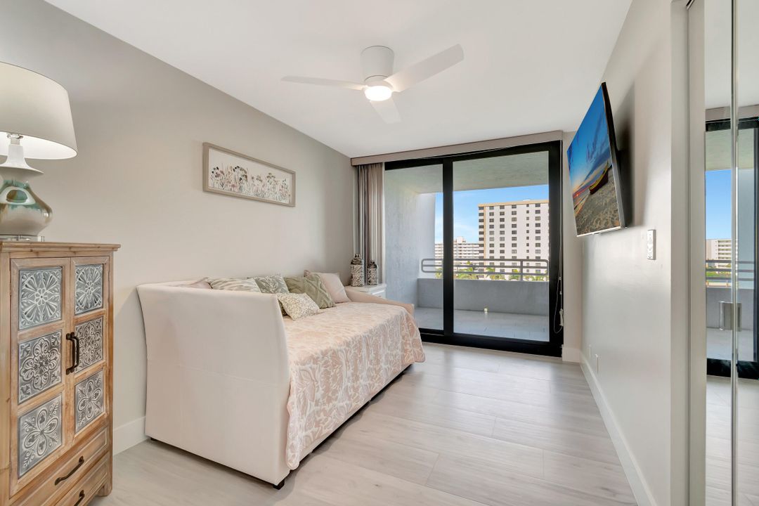 For Sale: $1,750,000 (3 beds, 2 baths, 1830 Square Feet)