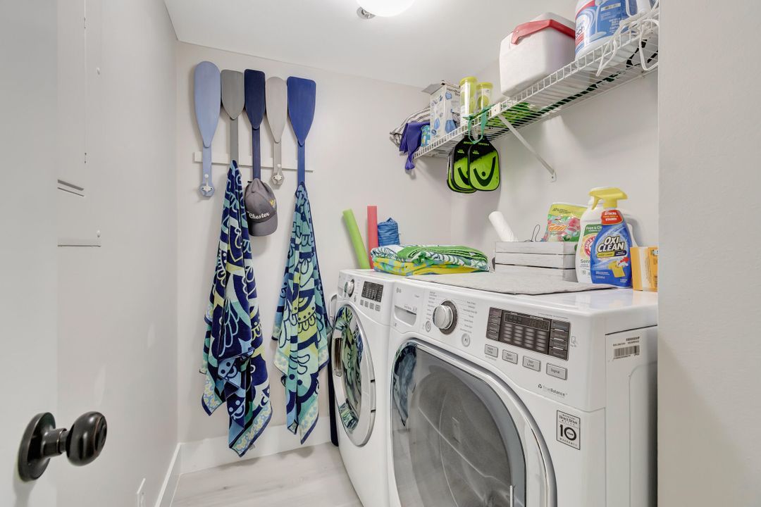 For Sale: $1,750,000 (3 beds, 2 baths, 1830 Square Feet)