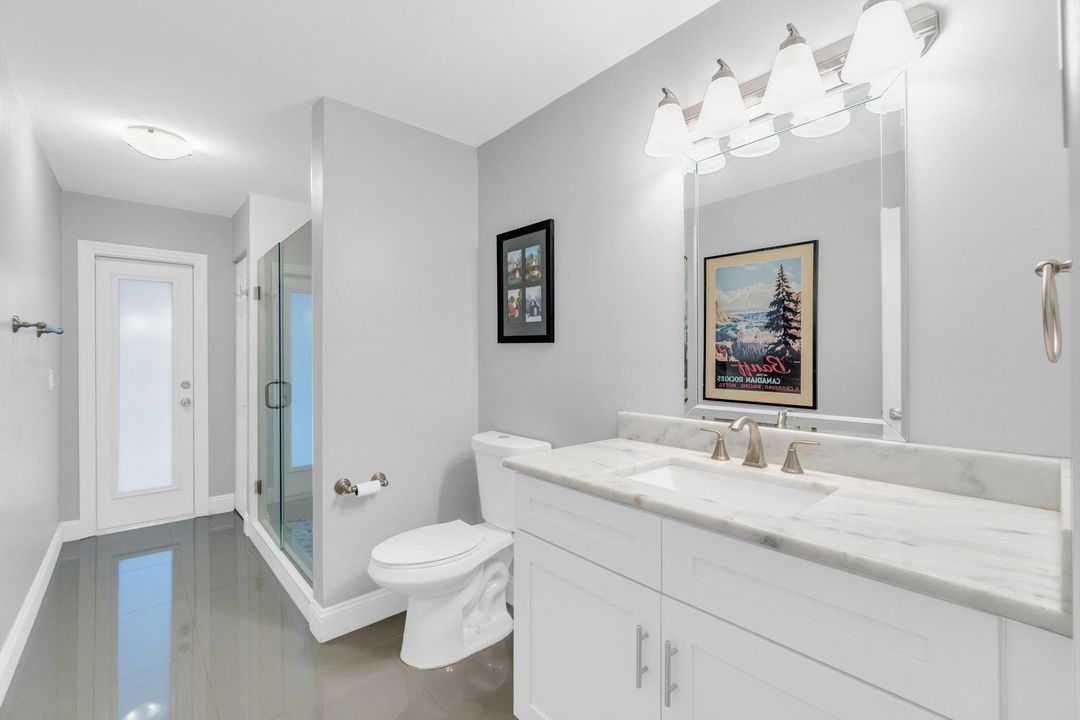 合同活跃: $799,950 (3 贝兹, 3 浴室, 2248 平方英尺)