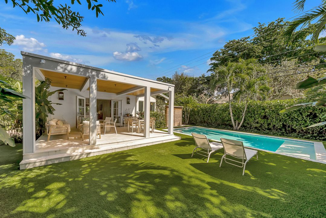 For Sale: $3,300,000 (2 beds, 2 baths, 1757 Square Feet)