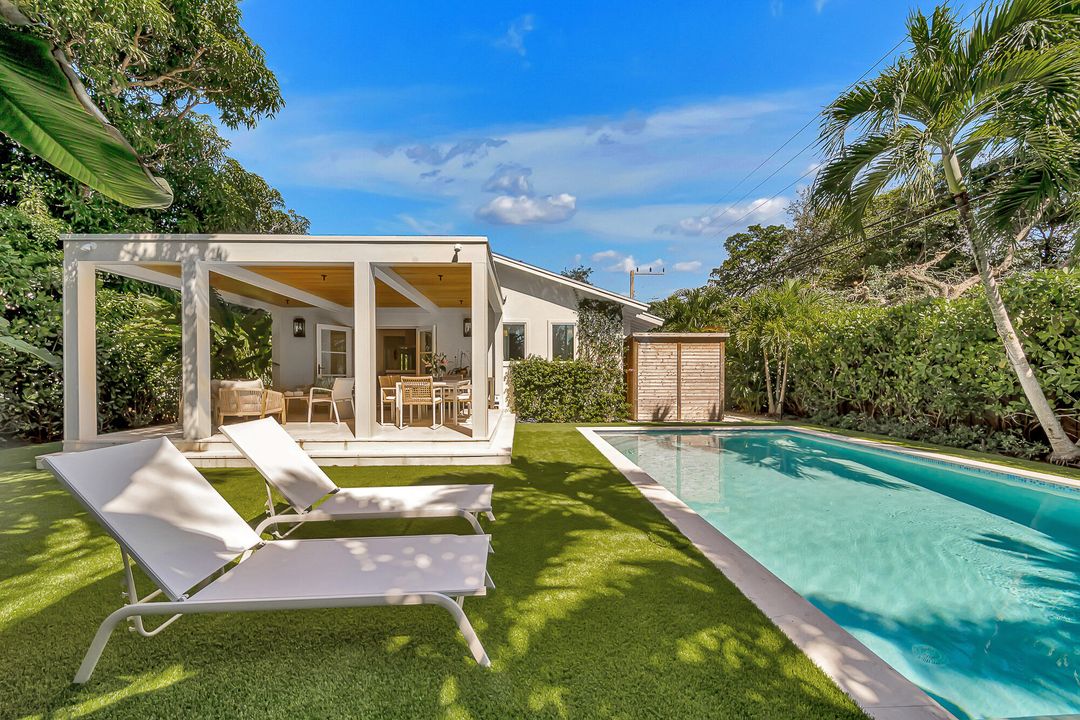 For Sale: $3,300,000 (2 beds, 2 baths, 1757 Square Feet)