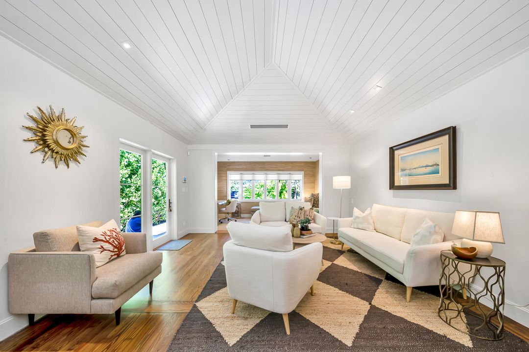 For Sale: $3,300,000 (2 beds, 2 baths, 1757 Square Feet)