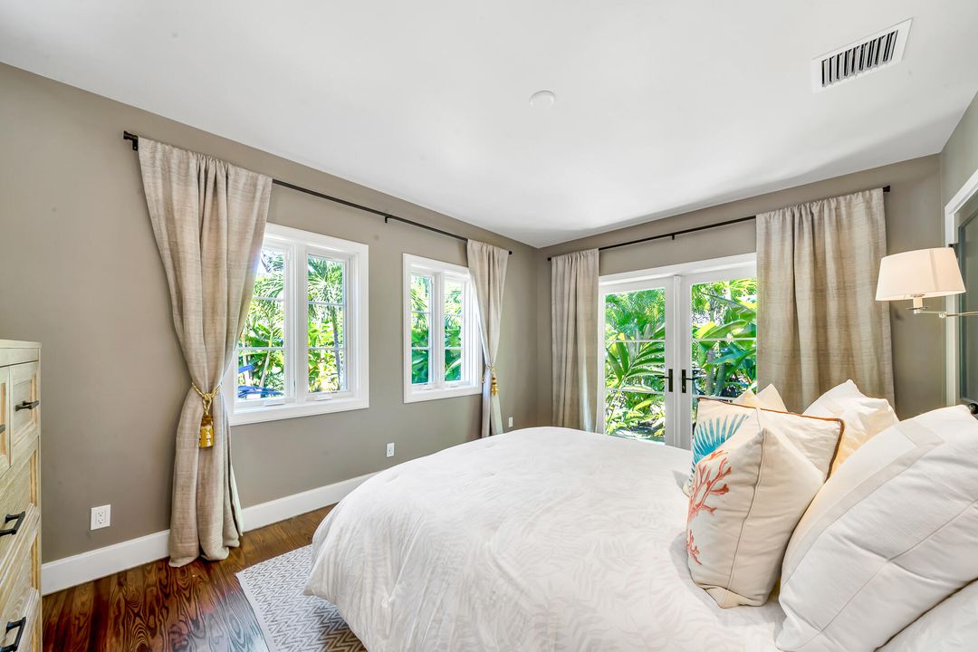 For Sale: $3,300,000 (2 beds, 2 baths, 1757 Square Feet)