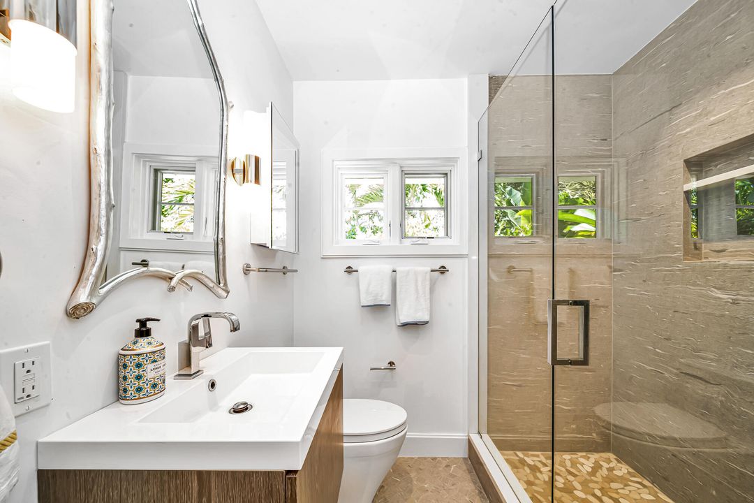 For Sale: $3,300,000 (2 beds, 2 baths, 1757 Square Feet)