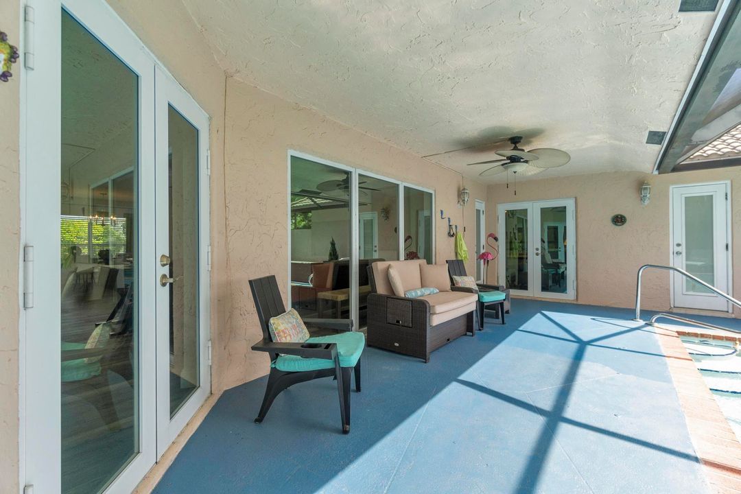 合同活跃: $799,950 (3 贝兹, 3 浴室, 2248 平方英尺)