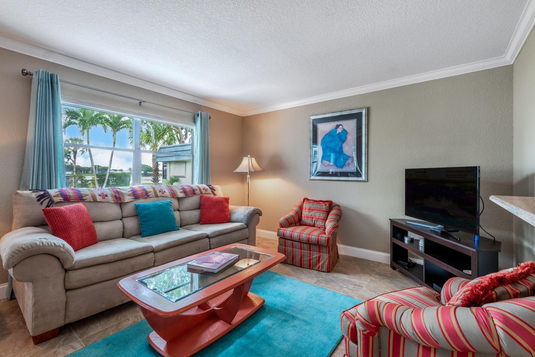 Под контрактом: $1,800 (1 спален, 1 ванн, 720 Квадратных фут)