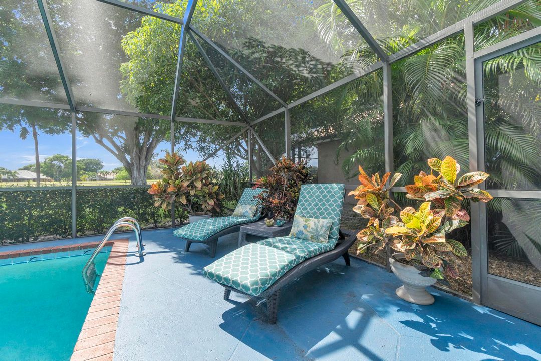 合同活跃: $799,950 (3 贝兹, 3 浴室, 2248 平方英尺)