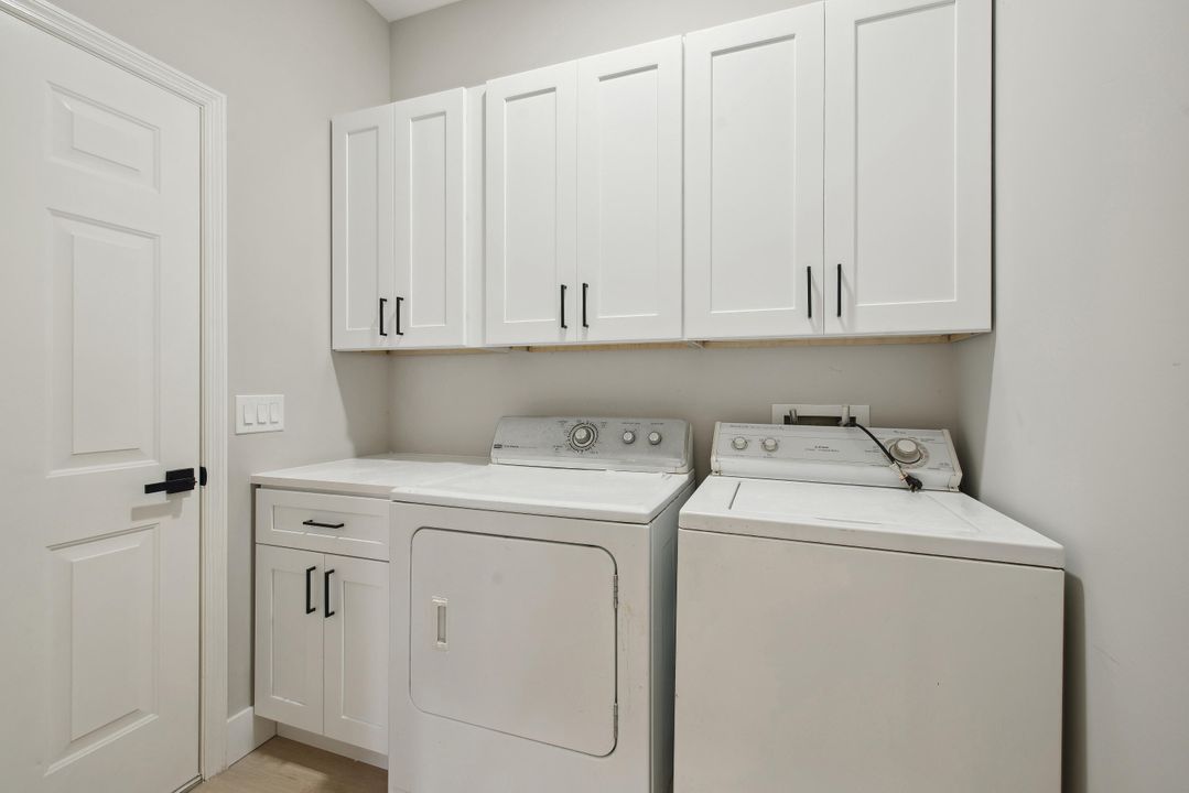 待售: $675,000 (3 贝兹, 3 浴室, 1989 平方英尺)