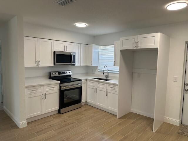 На продажу: $275,000 (4 спален, 1 ванн, 1170 Квадратных фут)