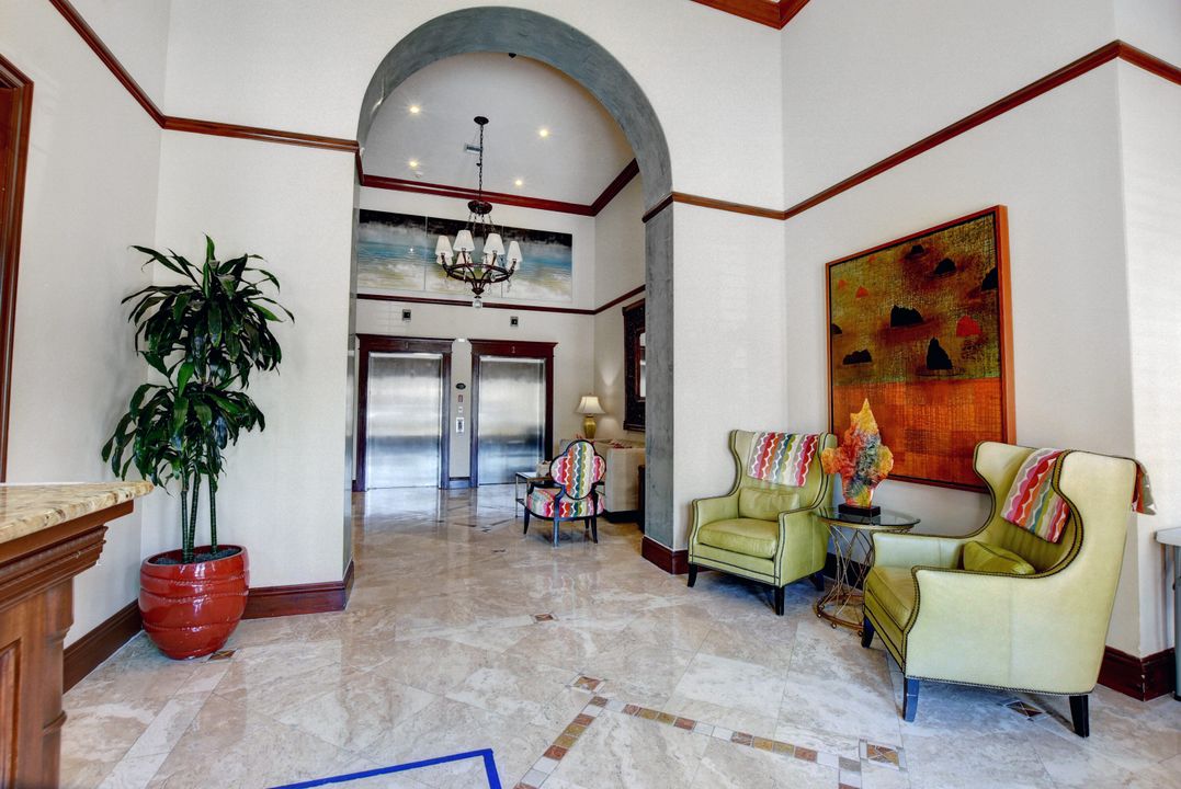 For Rent: $2,900 (2 beds, 2 baths, 1040 Square Feet)