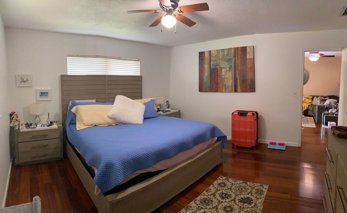 For Sale: $124,900 (2 beds, 2 baths, 950 Square Feet)