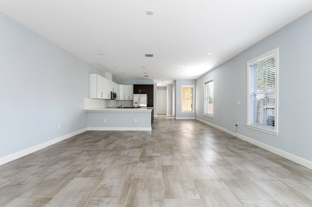 待售: $1,050,000 (4 贝兹, 3 浴室, 2780 平方英尺)