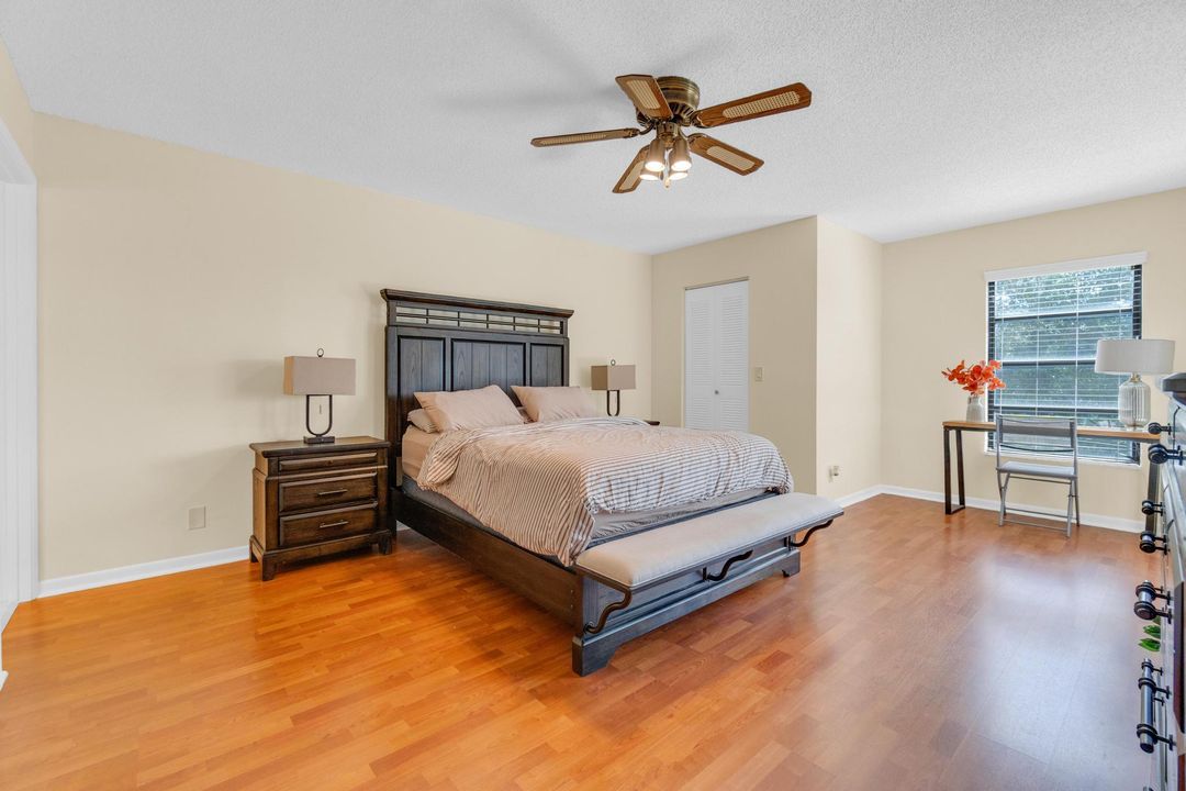 待售: $225,000 (2 贝兹, 2 浴室, 1230 平方英尺)