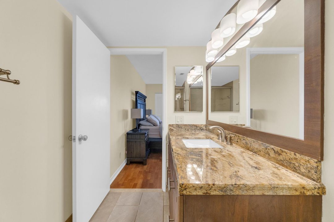 待售: $225,000 (2 贝兹, 2 浴室, 1230 平方英尺)