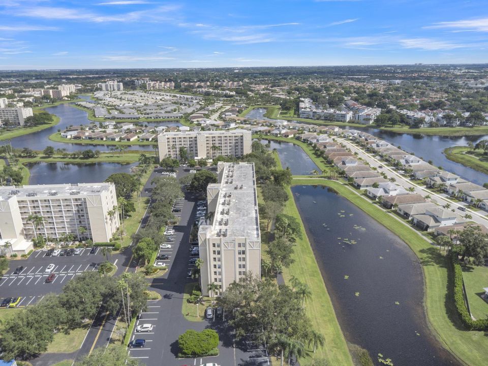 待售: $225,000 (2 贝兹, 2 浴室, 1230 平方英尺)