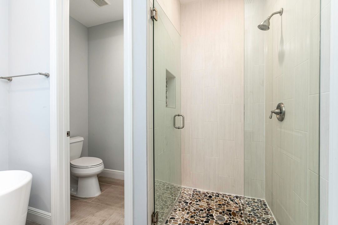 待售: $1,050,000 (4 贝兹, 3 浴室, 2780 平方英尺)