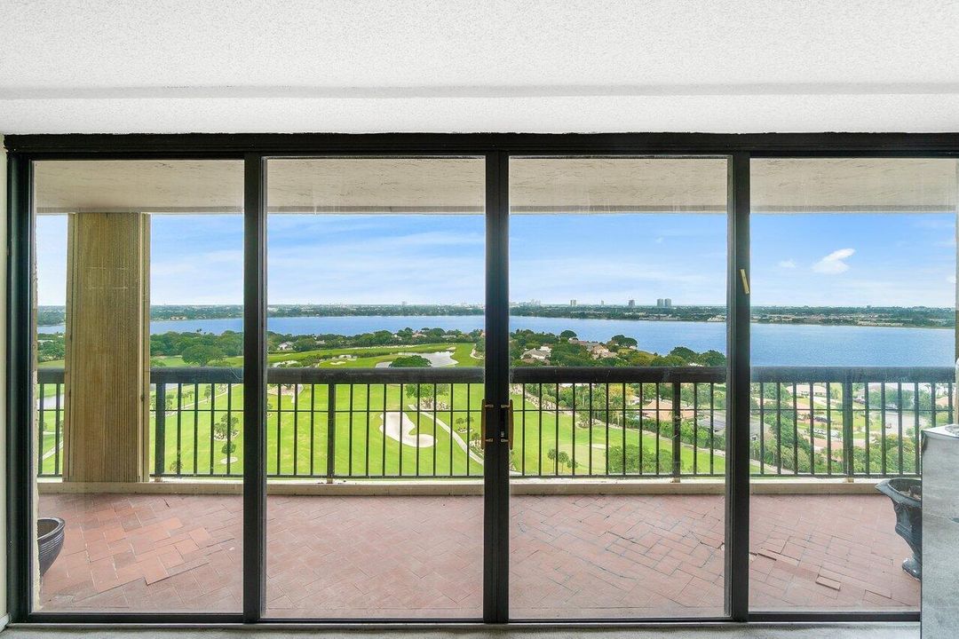 For Sale: $873,000 (3 beds, 2 baths, 2250 Square Feet)