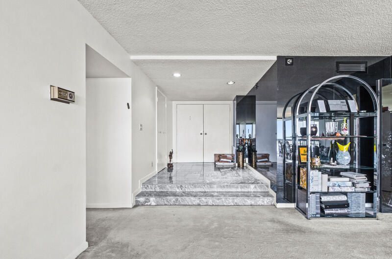 For Sale: $873,000 (3 beds, 2 baths, 2250 Square Feet)