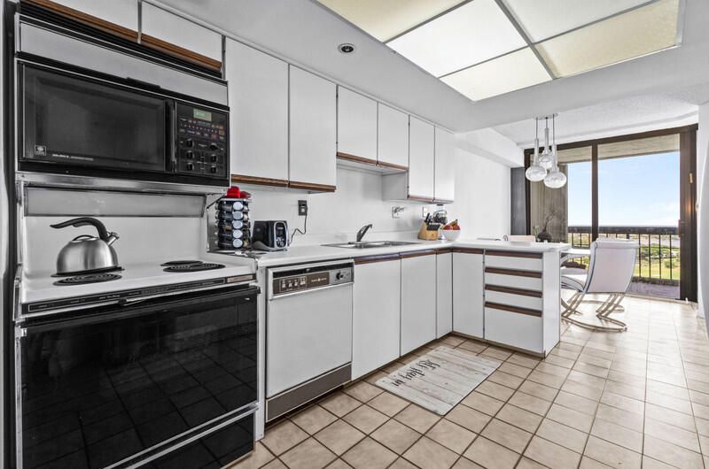 For Sale: $873,000 (3 beds, 2 baths, 2250 Square Feet)