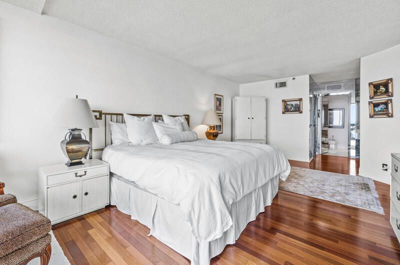 For Sale: $873,000 (3 beds, 2 baths, 2250 Square Feet)