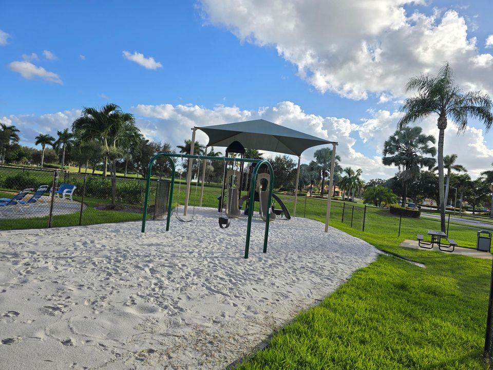 For Rent: $3,600 (2 beds, 2 baths, 1586 Square Feet)