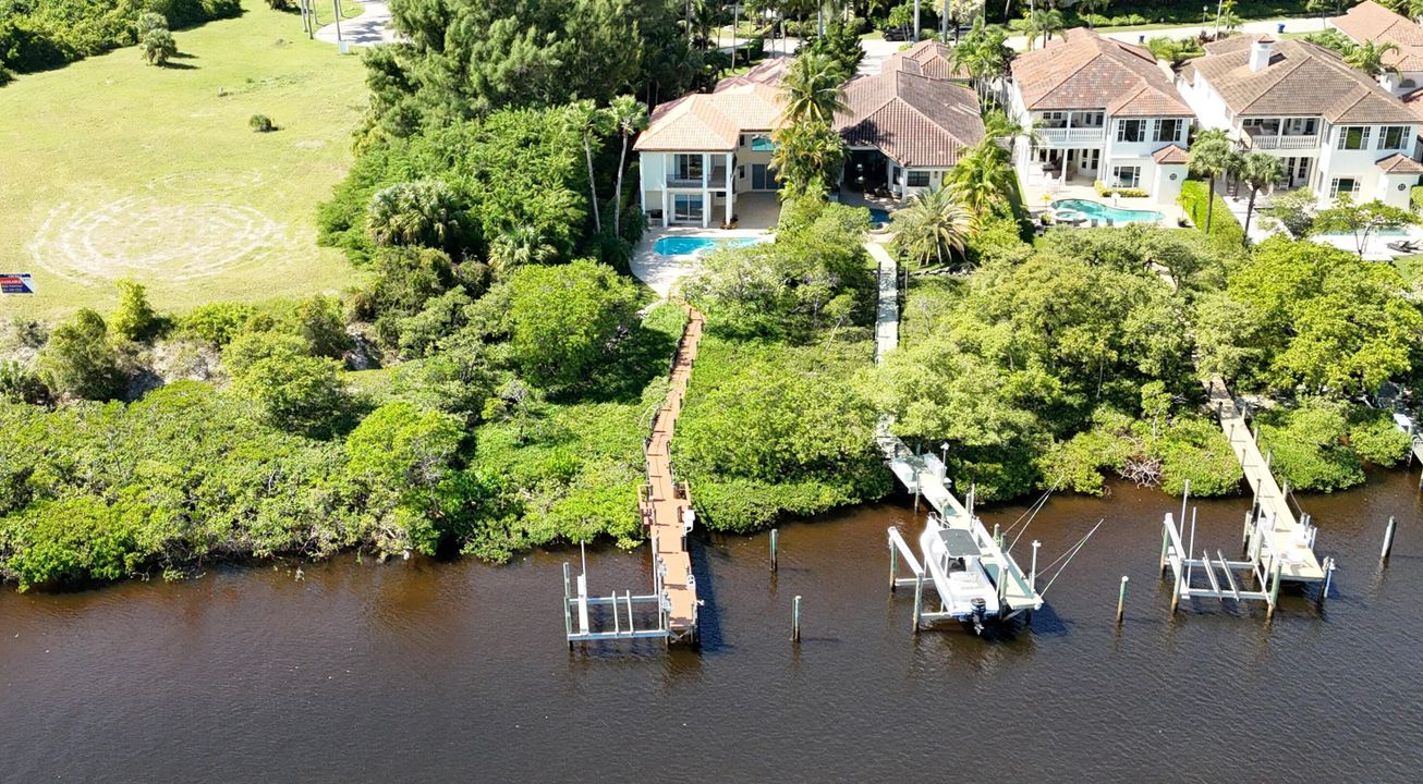 В аренду: $25,000 (5 спален, 4 ванн, 3647 Квадратных фут)